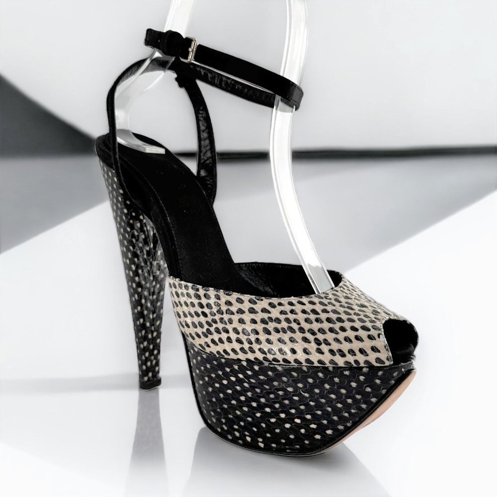 Giambattista Valli Black White Dot Snakeskin Peep Toe Platform Heels Size 36.5